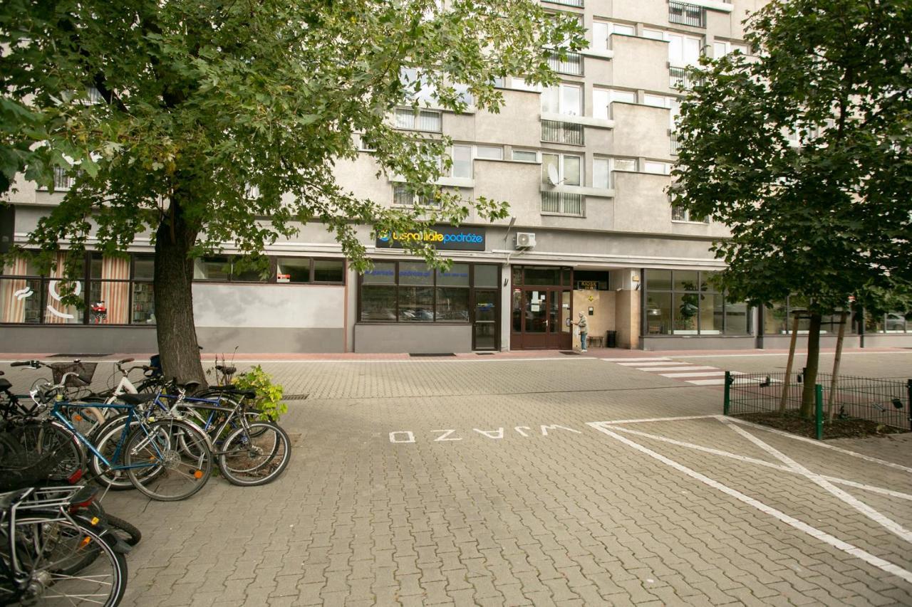 Przechodnia 2 Yellow: Free Parking, Work-friendly, Smart Tv Butas Warsaw
