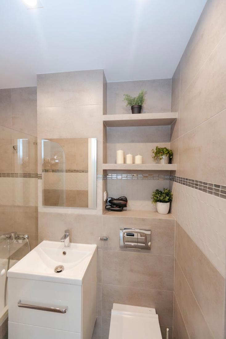 Przechodnia 2 Yellow: Free Parking, Work-friendly, Smart Tv Apartment Warsaw