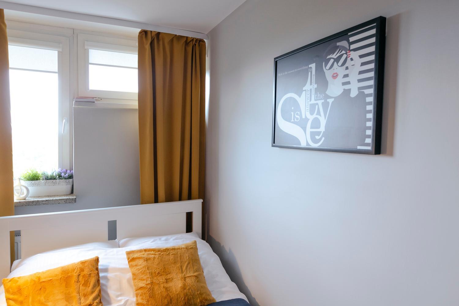 Apartment Przechodnia 2 Yellow: Free Parking, Work-friendly, Smart Tv *